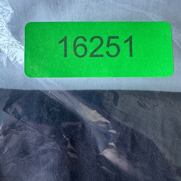 Men's Simple‎ Black Cotton Short Sleeve T-Shirt "It's an Anime Thing" Medium - Picture 7 of 7